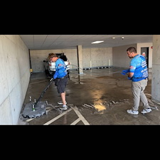 Ronald-McDonald-House-Hot-Water-Pressure-Washing 1